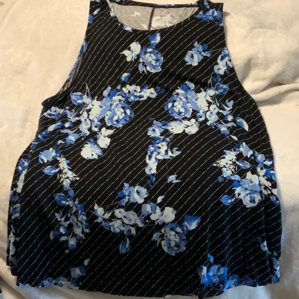Sleeveless spandex loose top